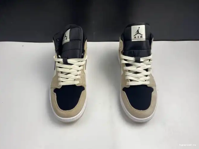 Mid -800 Air Jordan BQ6472 'Barely Orange' 1 0518